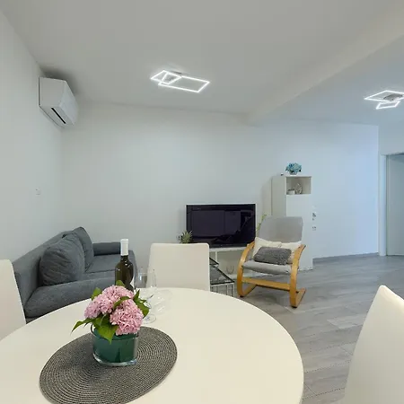 Mario's Place Апартаменты Пула