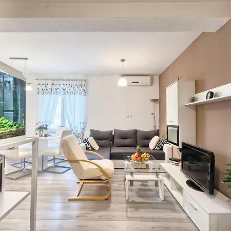Apartment Mario's Place Pula