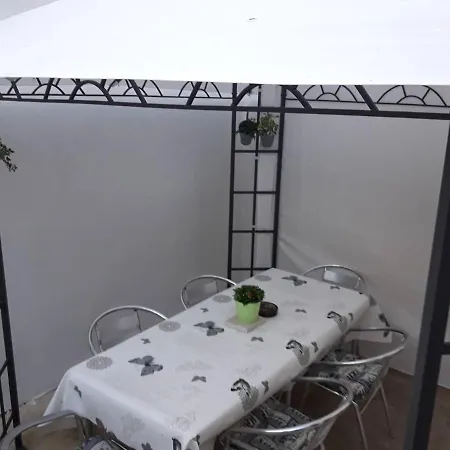 Mario's Place Apartment
