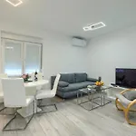Mario's Place Apartment
